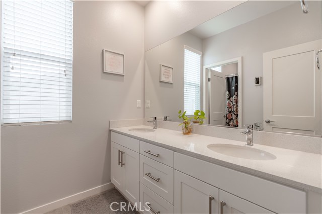 Detail Gallery Image 14 of 27 For 2550 E Penelope Ln, Ontario,  CA 91762 - 5 Beds | 4/1 Baths
