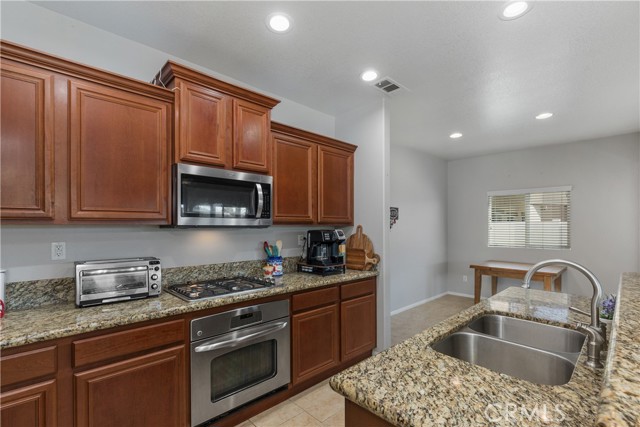 Detail Gallery Image 10 of 36 For 34081 Clovis Way, Wildomar,  CA 92595 - 4 Beds | 2/1 Baths