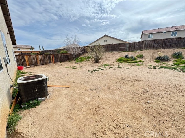 Detail Gallery Image 22 of 25 For 13831 Coolidge, Oak Hills,  CA 92344 - 3 Beds | 2 Baths