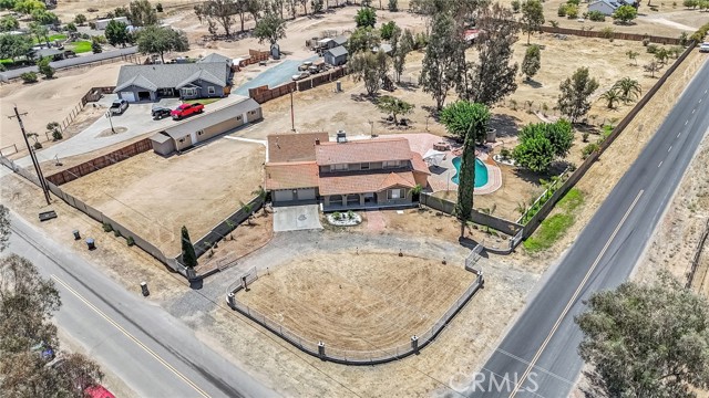 16474 Karen Road, Madera CA: https://media.crmls.org/medias/ca3008e2-341d-40ec-b154-2d48bcb2f6b8.jpg