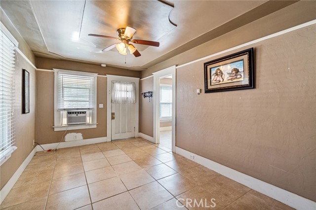 Detail Gallery Image 8 of 40 For 3139 E Clay Ave, Fresno,  CA 93702 - 3 Beds | 2 Baths