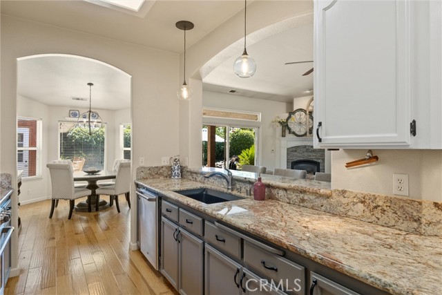 1491 Saratoga Drive, Chico CA: https://media.crmls.org/medias/ca3016c1-2c10-40bd-a16a-a1814faf9eee.jpg