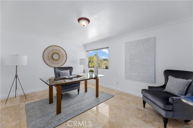 Detail Gallery Image 21 of 47 For 5869 Eilat Pl, Woodland Hills,  CA 91367 - 6 Beds | 3/1 Baths