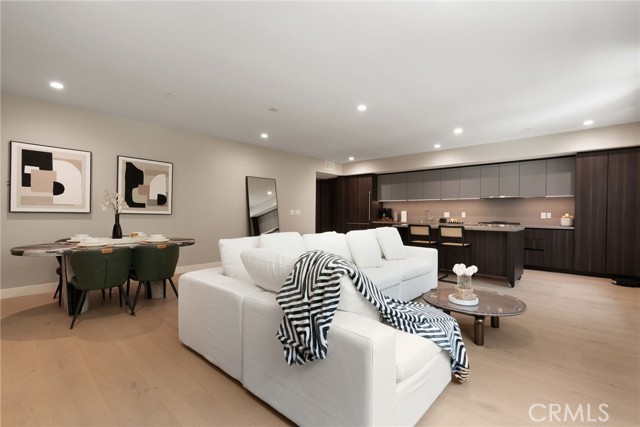 Detail Gallery Image 2 of 36 For 39 S Los Robles #3019,  Pasadena,  CA 91101 - 2 Beds | 2/1 Baths