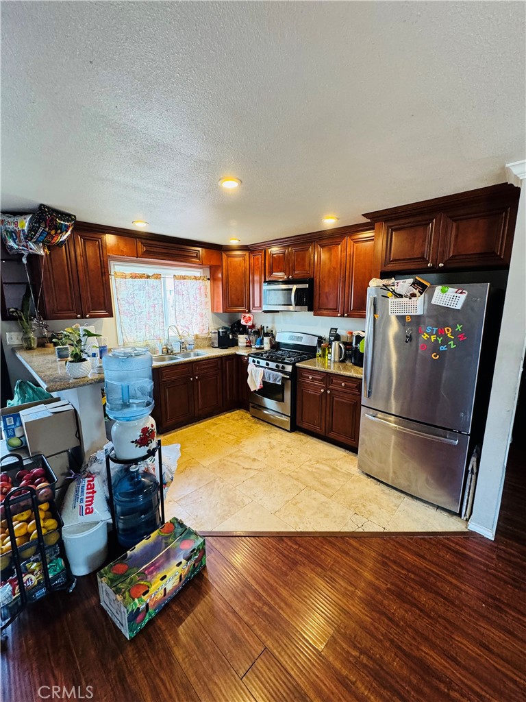 MLS #CV25268136 image #12