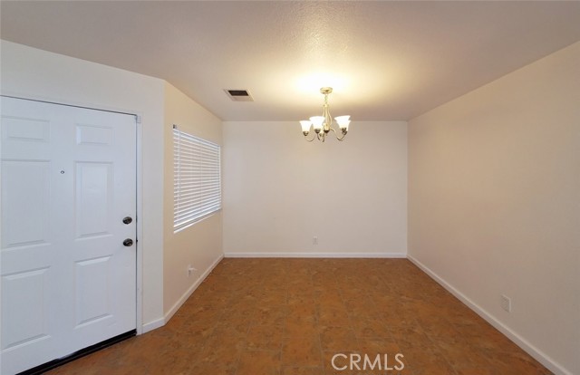 Detail Gallery Image 5 of 40 For 951 Acorn Ln, Corona,  CA 92878 - 3 Beds | 2/1 Baths