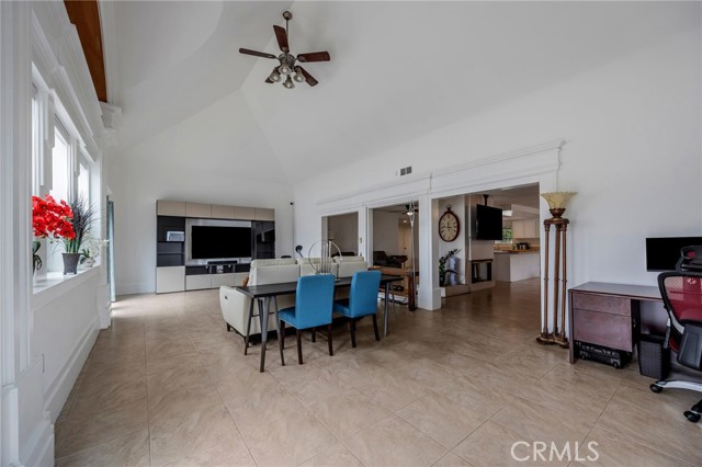 1363 N San Antonio Ave, Upland CA: https://media.crmls.org/medias/ca313dd2-4bca-46ab-bb5f-54a140e5cded.jpg