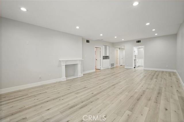 Detail Gallery Image 5 of 25 For 19029 Nordhoff St #103,  Northridge,  CA 91324 - 2 Beds | 2 Baths