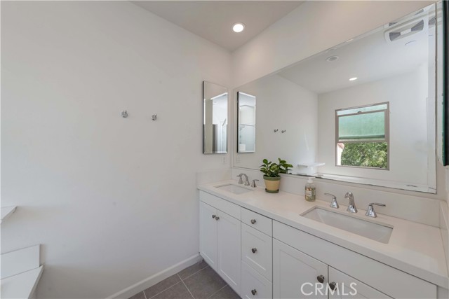 Detail Gallery Image 38 of 54 For 136 Copeland, Irvine,  CA 92618 - 4 Beds | 3/1 Baths