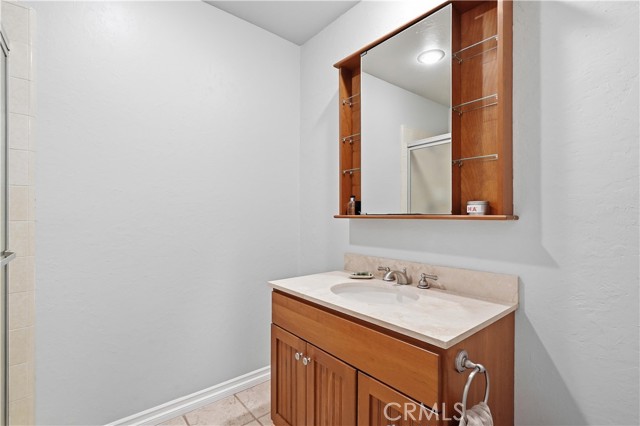 Detail Gallery Image 19 of 40 For 5244 Baza Ave, Woodland Hills,  CA 91364 - 3 Beds | 3 Baths