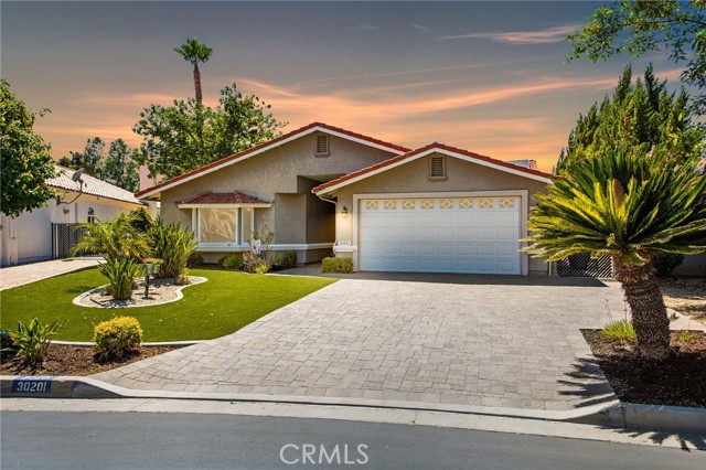 Detail Gallery Image 3 of 63 For 30201 Spray Dr, Canyon Lake,  CA 92587 - 3 Beds | 2 Baths
