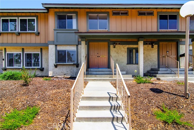 Detail Gallery Image 2 of 20 For 18931 Kittridge St #73,  Reseda,  CA 91335 - 3 Beds | 2 Baths