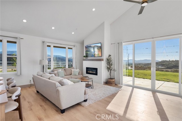 Image 11 of 73 For 41950 Calle La Escondida