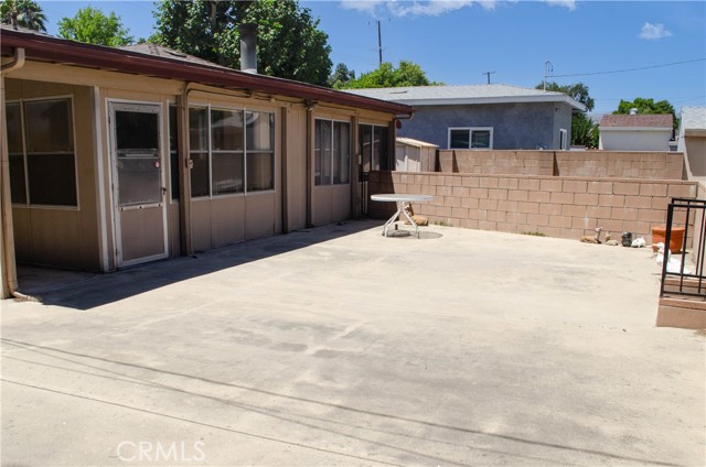 10520 Haskell Avenue, Granada Hills CA: https://media.crmls.org/medias/ca350d34-7061-40ff-b35d-a29989acc8e7.jpg