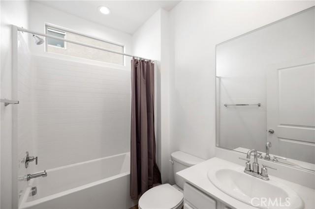 Detail Gallery Image 12 of 30 For 33076 Lirac Ln, Winchester,  CA 92596 - 6 Beds | 4/1 Baths