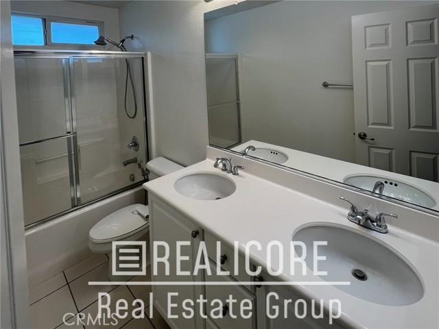 Detail Gallery Image 19 of 37 For 15806 Rock Point Ln, Fontana,  CA 92336 - 4 Beds | 2/1 Baths