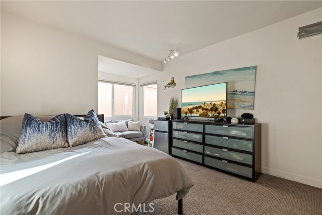 Detail Gallery Image 28 of 68 For 218 Evening Star Ln, Newport Beach,  CA 92660 - 5 Beds | 3/1 Baths