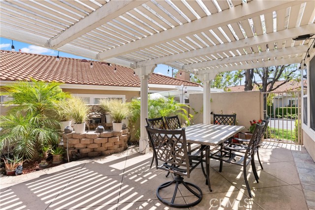 28930 Paseo Picasso, Mission Viejo CA: https://media.crmls.org/medias/ca365a16-b787-451f-869c-e45dc0f0483b.jpg
