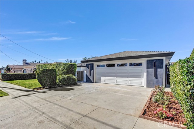 6847 Katherine, Van Nuys CA: https://media.crmls.org/medias/ca366aa2-99d7-4cd4-94cb-d8e6d5e10c04.jpg