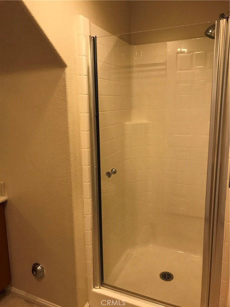 https://media.crmls.org/medias/ca375ad1-8d3f-4a95-bd3a-c385ec888854.jpg?preset=X-Large