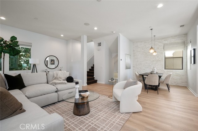 Detail Gallery Image 15 of 56 For 1807 Coastal Way, Costa Mesa,  CA 92627 - 2 Beds | 2/2 Baths