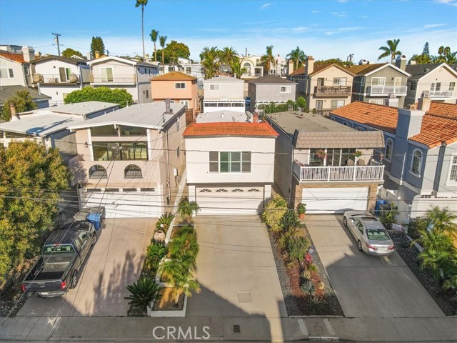 1742 Reed Street, Redondo Beach CA: https://media.crmls.org/medias/ca3786f8-312d-48d4-a01e-54f094664798.jpg