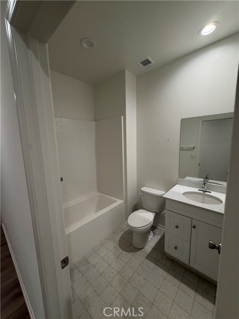 Detail Gallery Image 7 of 13 For 11415 Ferro, Victorville,  CA 92392 - 4 Beds | 2 Baths