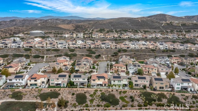Detail Gallery Image 7 of 65 For 18348 Cachet, Canyon Country,  CA 91350 - 5 Beds | 5 Baths