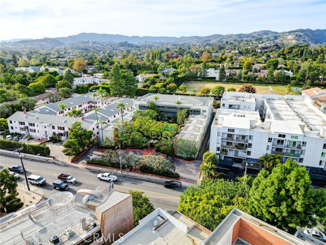 Detail Gallery Image 24 of 29 For 11767 W Sunset Bld #105,  Los Angeles,  CA 90049 - 1 Beds | 1/1 Baths