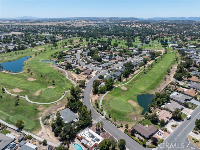 1002 Par Avenue, Paso Robles CA: https://media.crmls.org/medias/ca3963a2-578a-4d89-a91a-4e874dd9cb4d.jpg