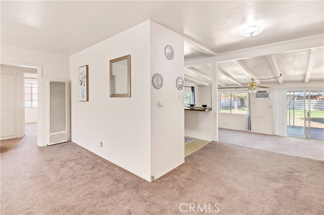 7859 Sycamore Avenue, Riverside CA: https://media.crmls.org/medias/ca39b68a-03e1-43fa-a152-f716405cda56.jpg
