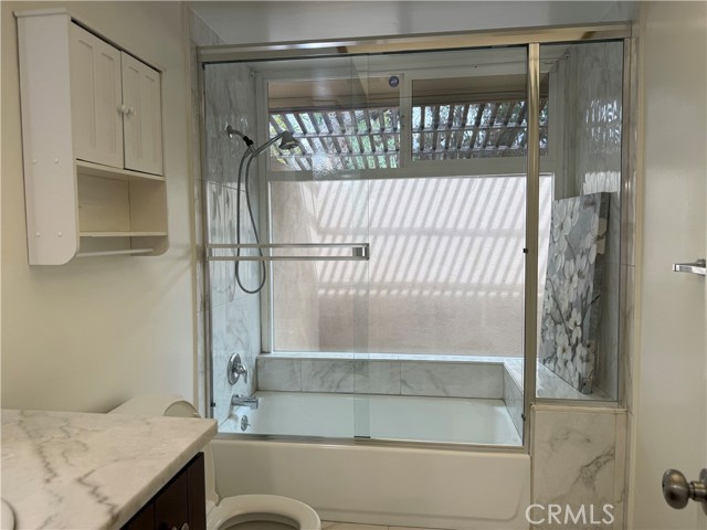 Detail Gallery Image 10 of 17 For 18801 Lassen, Northridge,  CA 91324 - 3 Beds | 2 Baths