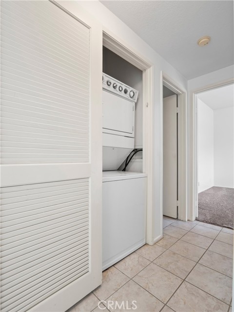 Detail Gallery Image 16 of 28 For 27644 Susan Beth Way #F,  Saugus,  CA 91350 - 2 Beds | 1 Baths