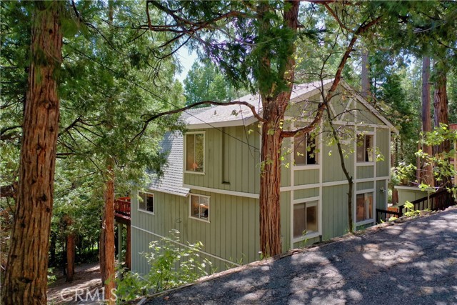 Detail Gallery Image 5 of 26 For 781 Nadelhorn Dr, Lake Arrowhead,  CA 92352 - 4 Beds | 2 Baths