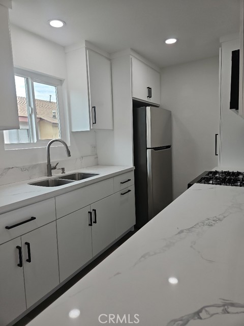 Detail Gallery Image 4 of 9 For 1365 Villa St, Riverside,  CA 92507 - 1 Beds | 1 Baths