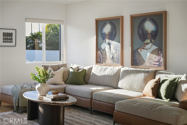 Detail Gallery Image 15 of 35 For 1307 N Avon, Burbank,  CA 91505 - 3 Beds | 2 Baths