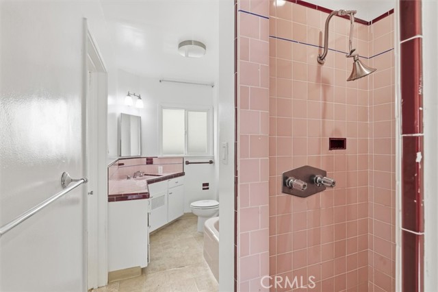 315 33rd, Manhattan Beach, California 90266, 2 Bedrooms Bedrooms, 0 ,2 BathroomsBathrooms,Residential,For Sale,33rd,0,SB26105539