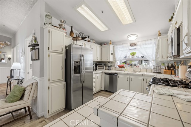 Detail Gallery Image 16 of 46 For 13691 Gavina #433,  Sylmar,  CA 91342 - 3 Beds | 2 Baths