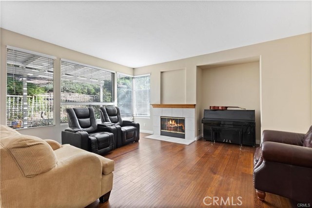 Detail Gallery Image 8 of 32 For 747 Ochee Cir, Corona,  CA 92879 - 4 Beds | 3 Baths