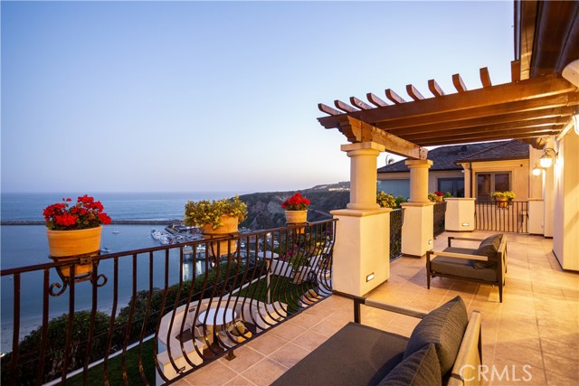 24352 Santa Clara Ave, Dana Point CA: https://media.crmls.org/medias/ca3e8788-1ca8-448c-9004-99154a2f8753.jpg