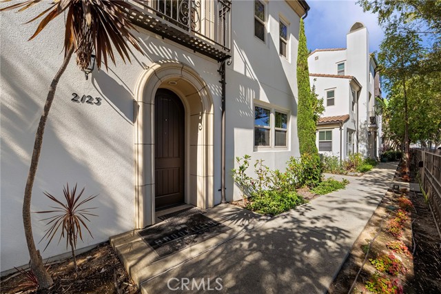 Detail Gallery Image 4 of 31 For 2123 Atlantic, Long Beach,  CA 90806 - 2 Beds | 2 Baths