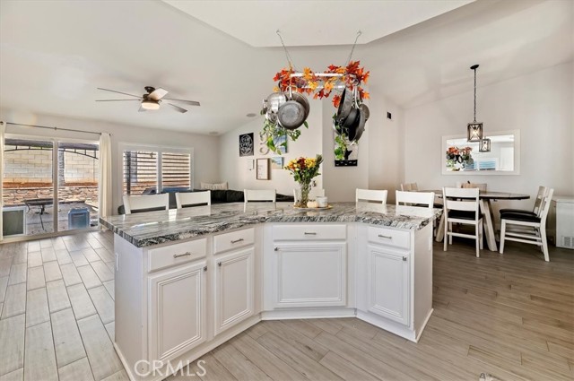 Detail Gallery Image 17 of 40 For 21834 Heliotrope Ln, Wildomar,  CA 92595 - 4 Beds | 3 Baths