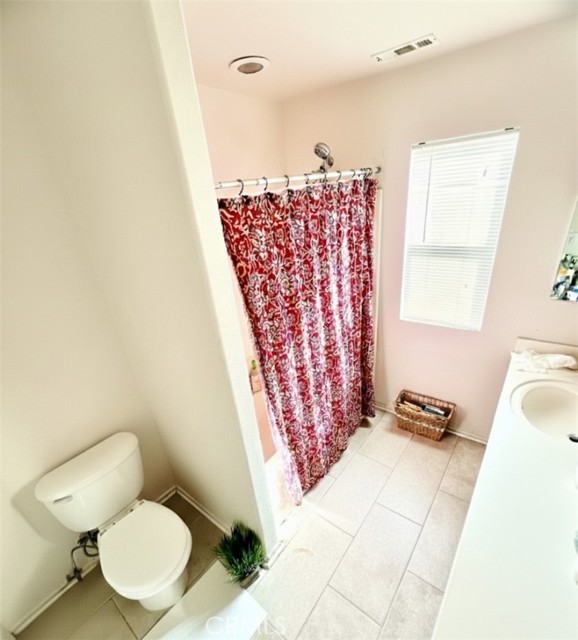 Detail Gallery Image 14 of 16 For 845 Brisbane, Hemet,  CA 92545 - 5 Beds | 4 Baths