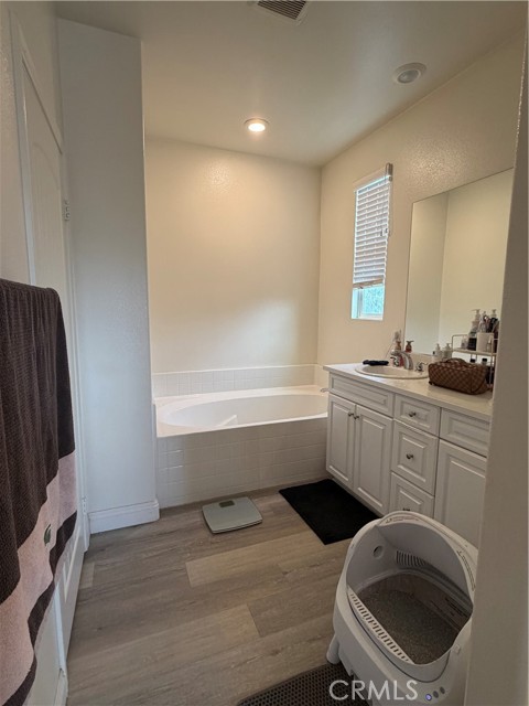 Detail Gallery Image 9 of 21 For 8801 Festival, Chino,  CA 91708 - 4 Beds | 3/1 Baths