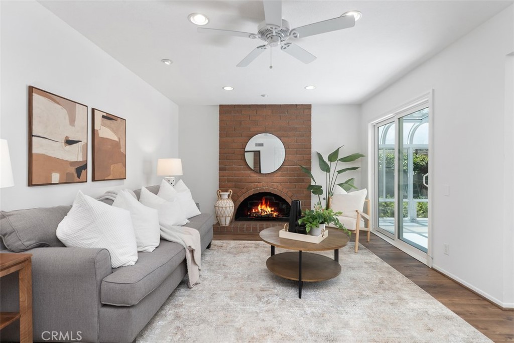 MLS #OC25267733 image #12