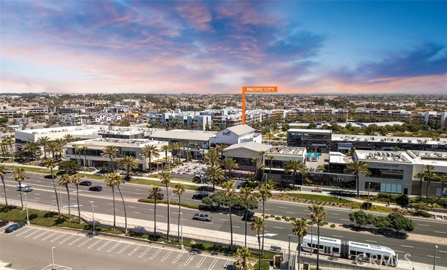 6615 Feather Drive, Huntington Beach CA: https://media.crmls.org/medias/ca40bc4c-24c7-4a64-8a81-1122941703b9.jpg