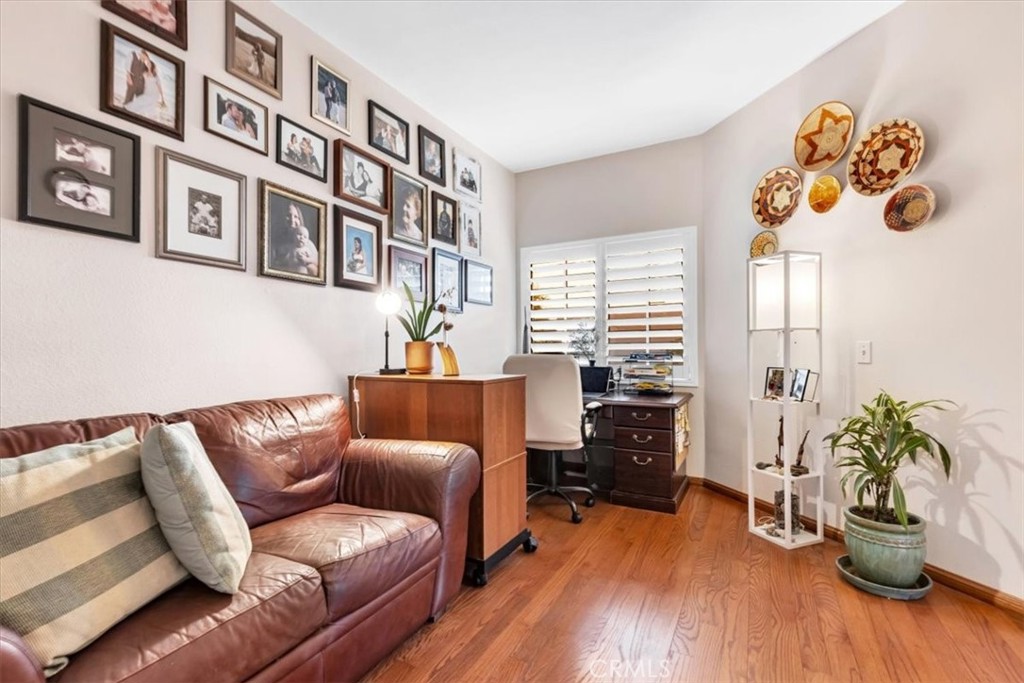 Ca40c4e9 C3ff 4b1f 94cd 4e4e14d4da52