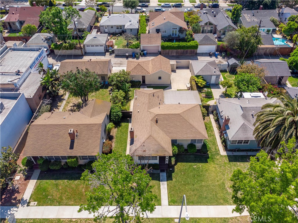 https://media.crmls.org/medias/ca415618-51be-4a18-a593-9f7b38b13de8.jpg?preset=X-Large