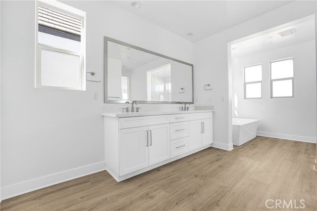 27333 Creekwood Lane, Valencia CA: https://media.crmls.org/medias/ca418228-4ffb-4b81-9f68-1073d002989a.jpg