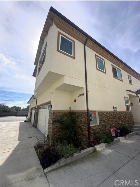 Detail Gallery Image 3 of 5 For 2809 190th Street #B,  Redondo Beach,  CA 90278 - 4 Beds | 3/1 Baths